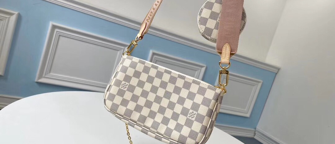 Loft Office With Vintage Decor For Creative Working